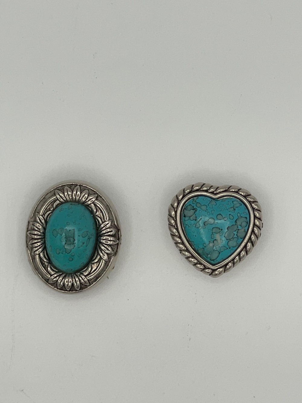 Button Covers 2 Unbranded Faux Turquoise & Silver Tone Heart Oval Shapes